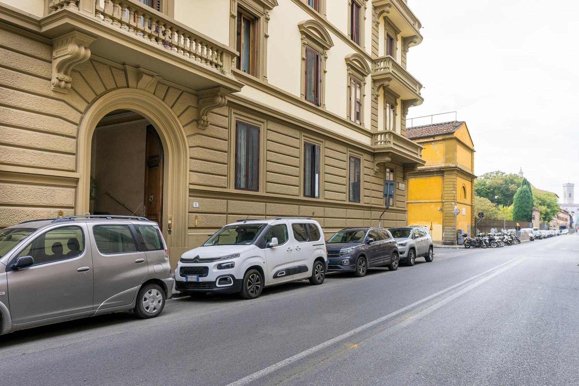 San Marco Black Appartamento Luxury Con Terrazzo E Parcheggio Su Richiesta 佛罗伦萨 外观 照片