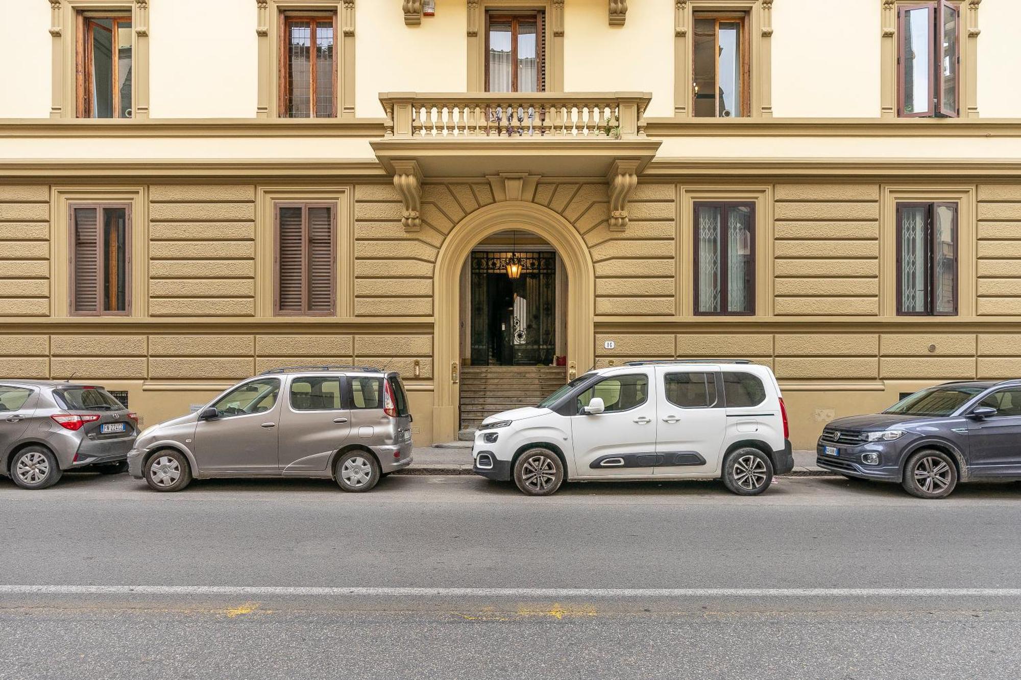 San Marco Black Appartamento Luxury Con Terrazzo E Parcheggio Su Richiesta 佛罗伦萨 外观 照片