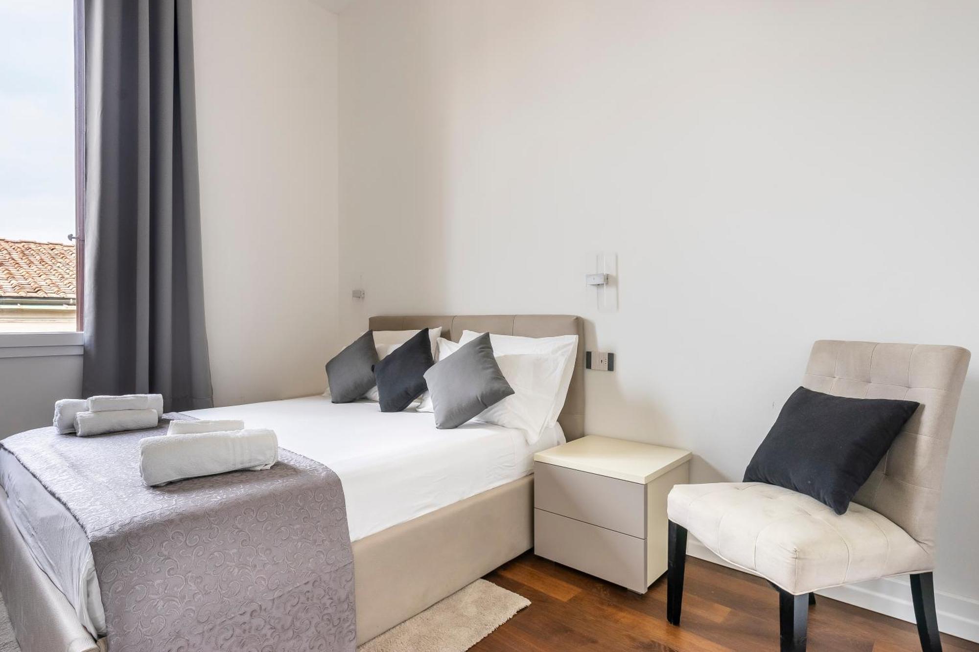 San Marco Black Appartamento Luxury Con Terrazzo E Parcheggio Su Richiesta 佛罗伦萨 外观 照片